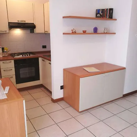 In Lazise/gardasee 21944 Lejlighed